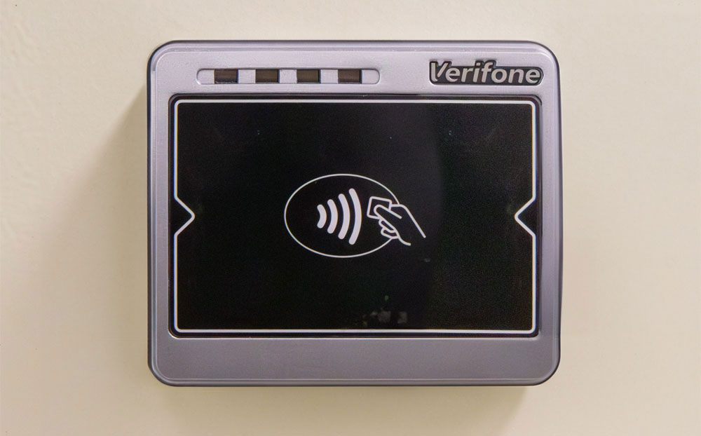 Verifone UX400 by Magnati