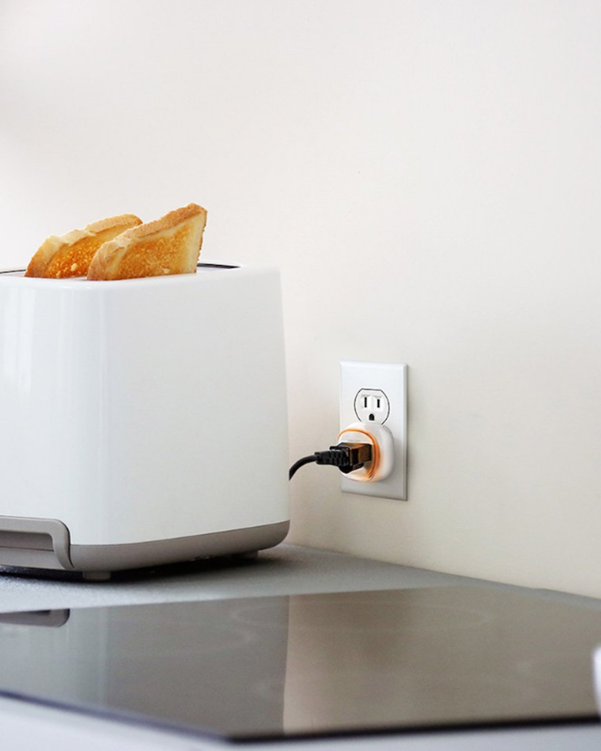 toaster-using-fibaro-wall-plug-FGWPG-111 ZW5-stebilex-systems